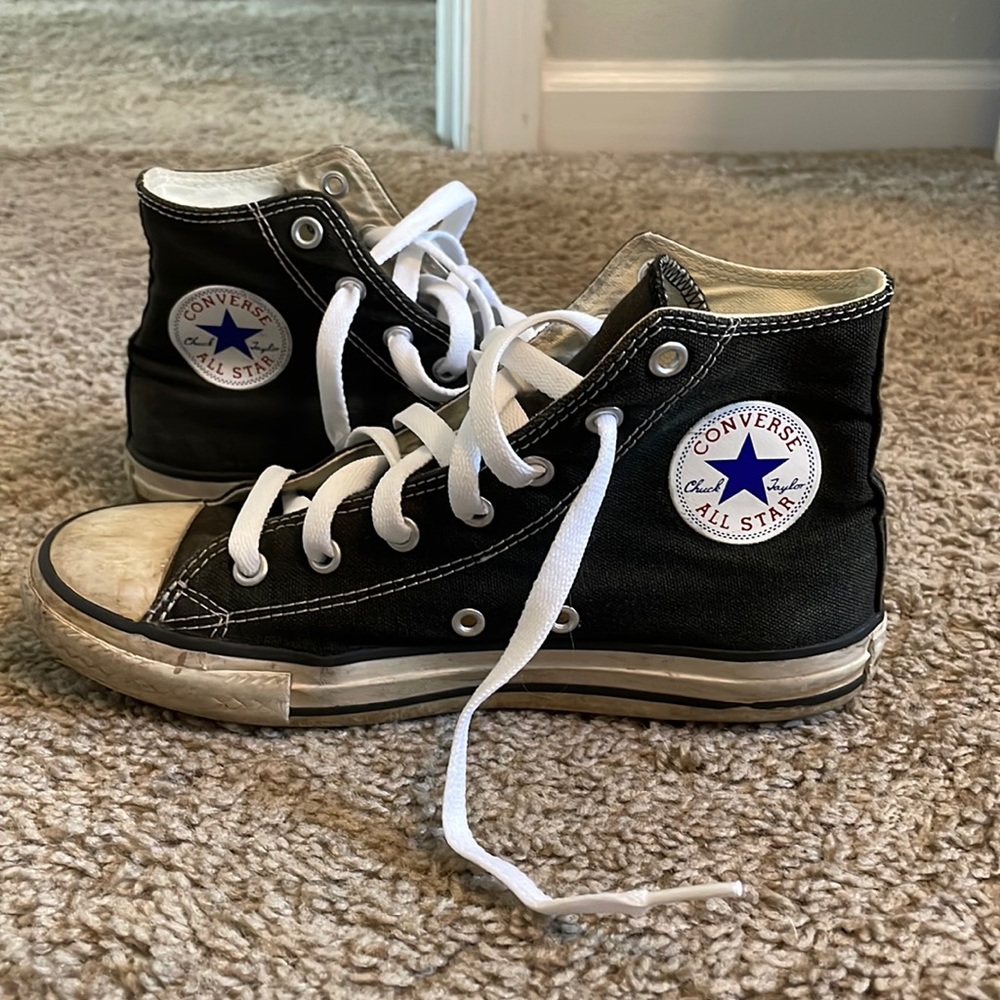 black converse, size 3